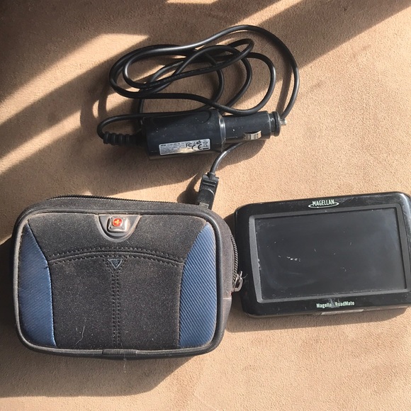 Magellan Outdoors Car Audio, Video & GPS Magellan Roadmate 235 Gps 43 Touch Screen